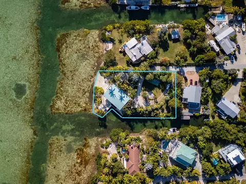 View/Area - 17249 E Bonefish Ln, Sugarloaf Key, FL 33042 photo 7 of 14