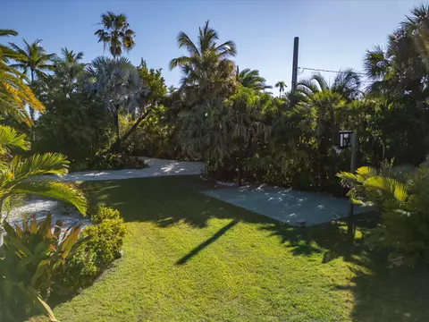 Exterior - 17249 E Bonefish Ln, Sugarloaf Key, FL 33042 photo 35 of 36