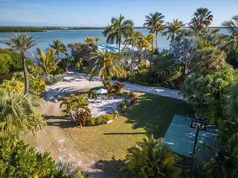 Exterior - 17249 E Bonefish Ln, Sugarloaf Key, FL 33042 photo 32 of 36
