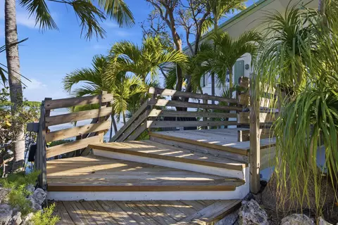 Exterior - 17249 E Bonefish Ln, Sugarloaf Key, FL 33042 photo 12 of 36