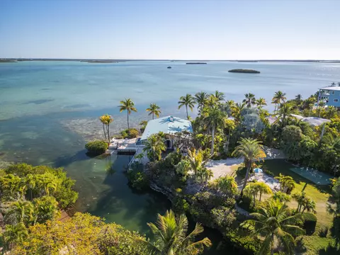 View/Area - 17249 E Bonefish Ln, Sugarloaf Key, FL 33042 photo 8 of 14