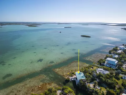 View/Area - 17249 E Bonefish Ln, Sugarloaf Key, FL 33042 photo 4 of 14