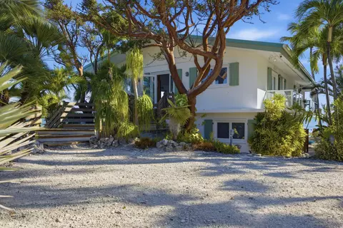Exterior - 17249 E Bonefish Ln, Sugarloaf Key, FL 33042 photo 11 of 36