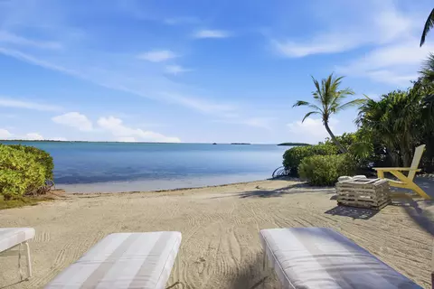 View/Area - 17249 E Bonefish Ln, Sugarloaf Key, FL 33042 photo 3 of 14