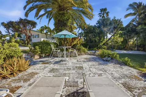 Exterior - 17249 E Bonefish Ln, Sugarloaf Key, FL 33042 photo 7 of 36