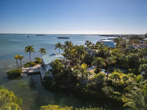 View/Area - 17249 E Bonefish Ln, Sugarloaf Key, FL 33042 photo 10 of 14