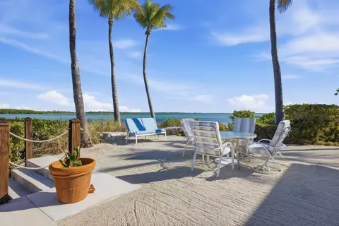 Exterior - 17249 E Bonefish Ln, Sugarloaf Key, FL 33042 photo 16 of 36