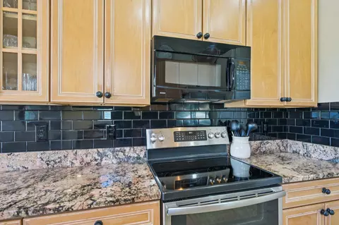 Kitchen - 709 Blackmoor Gate Ln, Other, FL 32619 photo 2 of 4
