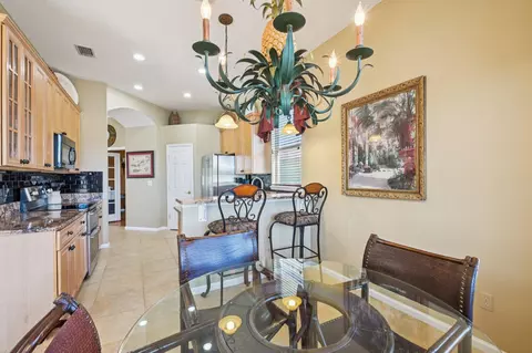Dining - 709 Blackmoor Gate Ln, Other, FL 32619 photo 4 of 4