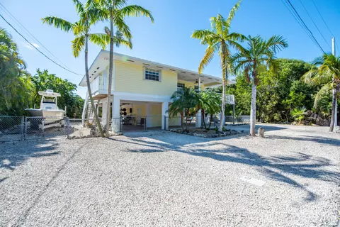 29160 Primrose Ln, Big Pine Key, FL 33043