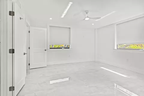 Bedroom - 2000 Coco Plum Dr #201, Marathon, FL 33050 photo 2 of 2