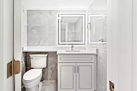 Bath - 2000 Coco Plum Dr #201, Marathon, FL 33050 photo 3 of 3