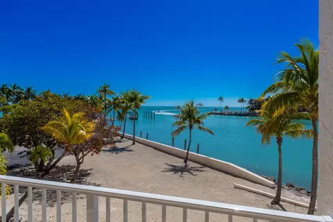 View/Area - 2000 Coco Plum Dr #201, Marathon, FL 33050 photo 4 of 13
