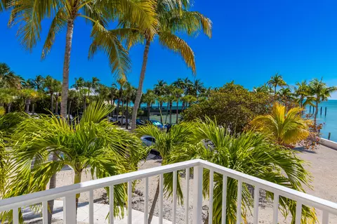 Exterior - 2000 Coco Plum Dr #201, Marathon, FL 33050 photo 1 of 8
