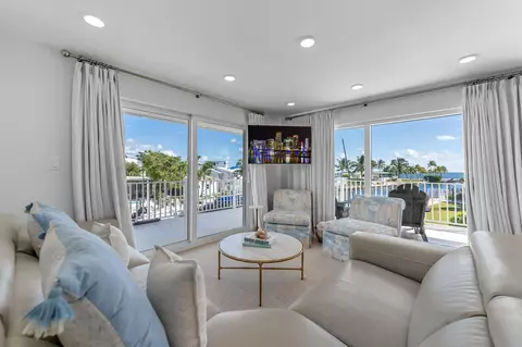Living - Undisclosed, Key Largo, FL 33037 photo 2 of 2