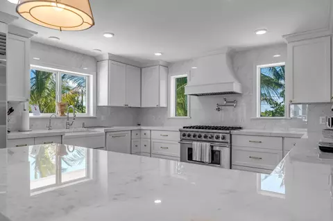 Kitchen - Undisclosed, Key Largo, FL 33037 photo 5 of 6