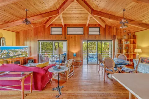 708 N Lake Dr, Key Largo, FL 33037