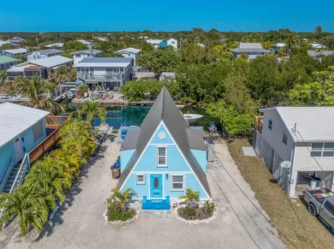 29073 Iris Dr, Big Pine Key, FL 33043 photo 5