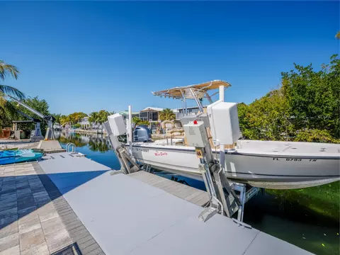 29073 Iris Dr, Big Pine Key, FL 33043 photo 7