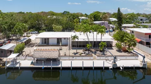 214 Pueblo St, Tavernier, FL 33070