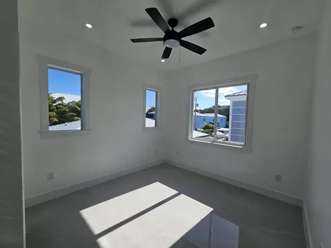 Bedroom - 2 Buttonwood Dr, Key Largo, FL 33037 photo 1 of 6