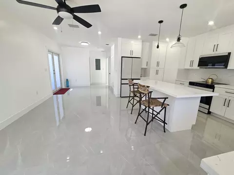 Kitchen - 2 Buttonwood Dr, Key Largo, FL 33037 photo 1 of 4