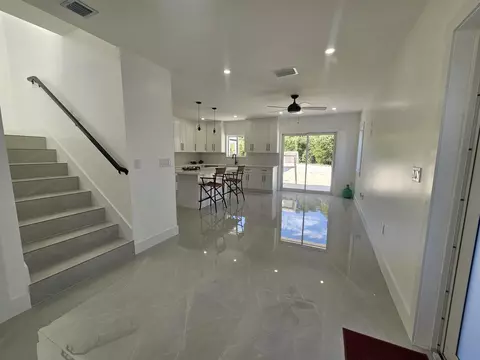 Entry Way - 2 Buttonwood Dr, Key Largo, FL 33037 photo 1 of 2