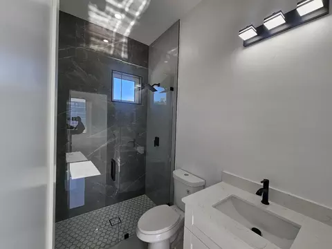Bath - 2 Buttonwood Dr, Key Largo, FL 33037 photo 2 of 3