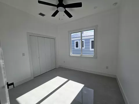 Bedroom - 2 Buttonwood Dr, Key Largo, FL 33037 photo 5 of 6