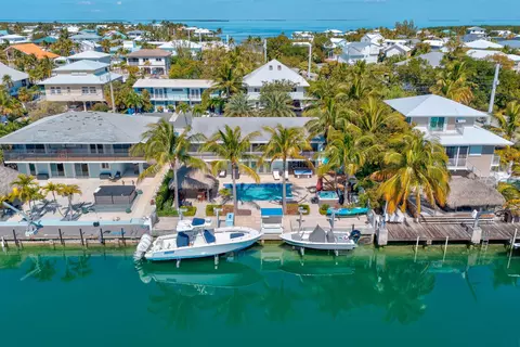 105 Palo De Oro Dr, Islamorada, FL 33036