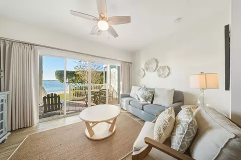 5106 Sunset Village Dr, Duck Key, FL 33050