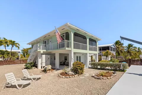 27388 Saint Vincent Ln, Ramrod Key, FL 33042