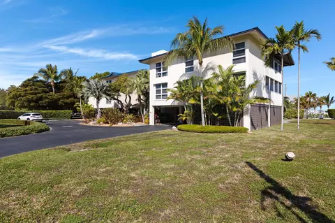8204 Marina Villas Dr, Marathon, FL 33050