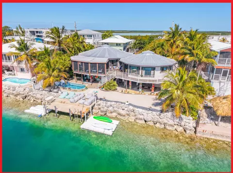 24266 W Caribbean Dr, Summerland Key, FL 33042