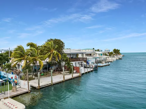 View/Area - 206 12th Street Gulf St, Marathon, FL 33050 photo 9 of 9