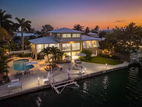 16805 Tamarind Rd, Sugarloaf, FL 33042