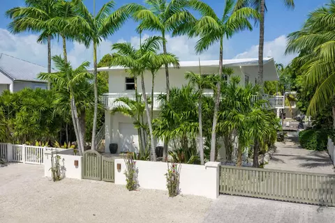 115 Harbor Ln, Tavernier, FL 33070