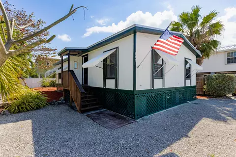 338 82nd St, Marathon, FL 33050