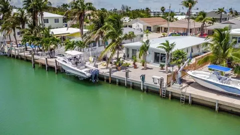 341 3rd St, Key Colony, FL 33051
