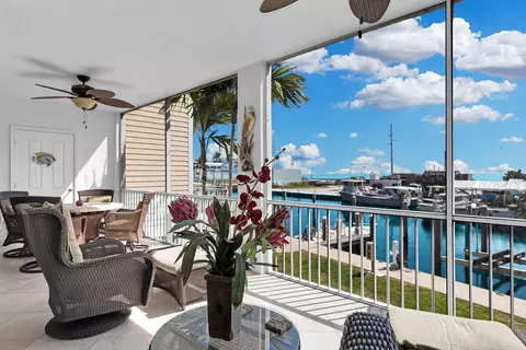 101 Gulfview Dr #116D & 30' BOAT, Islamorada, FL 33036