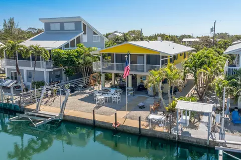 29183 Cedar Dr, Big Pine Key, FL 33043