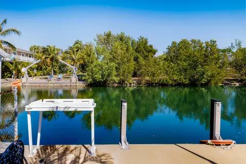 View/Area - 29183 Cedar Dr, Big Pine Key, FL 33043 photo 2 of 10