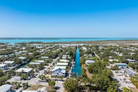 View/Area - 29183 Cedar Dr, Big Pine Key, FL 33043 photo 7 of 10