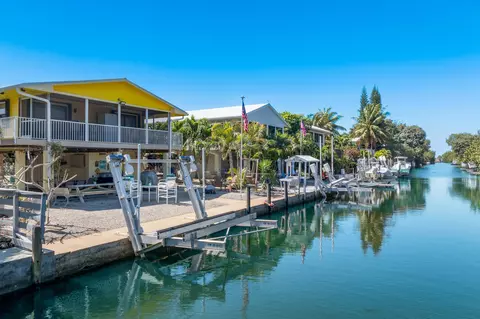 Exterior - 29183 Cedar Dr, Big Pine Key, FL 33043 photo 1 of 12