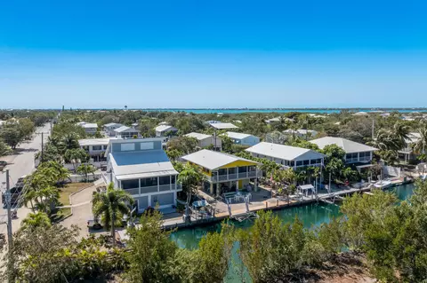 View/Area - 29183 Cedar Dr, Big Pine Key, FL 33043 photo 4 of 10