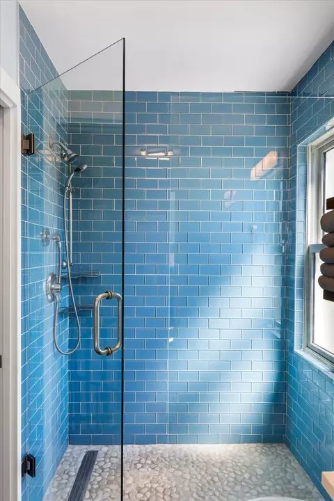 Bath - 617 Fleming St #4, Key West, FL 33040 photo 4 of 5