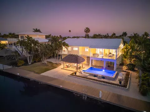 17125 Wahoo Ln, Sugarloaf Key, FL 33042
