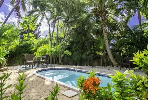 Exterior - 901 46th St, Marathon, FL 33050 photo 14 of 16