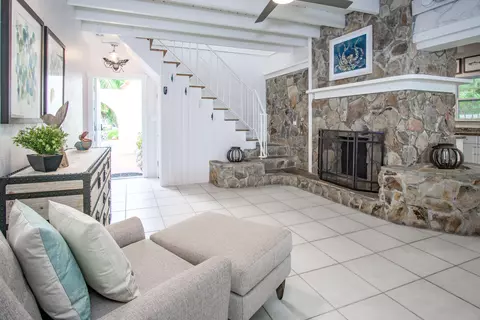 Living - 901 46th St, Marathon, FL 33050 photo 3 of 12