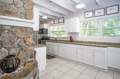 Kitchen - 901 46th St, Marathon, FL 33050 photo 2 of 6